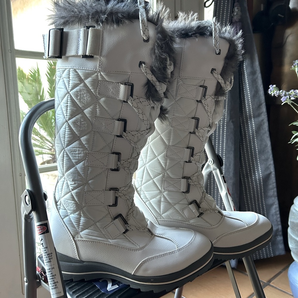 Women’s Aldo boots Size 8-1/2 worn once super comfy